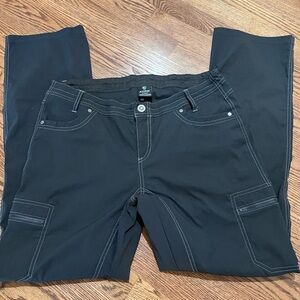 KÜHL Renegade Cargo Convertible Pants Black Womens 14 Zip Off Hiking Camping EUC